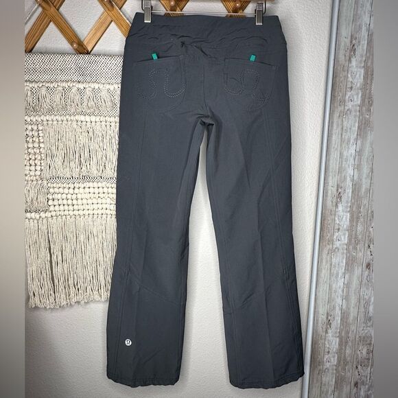 Lululemon carry all grey bootcut outdoor pants size 6 - Picture 2 of 8